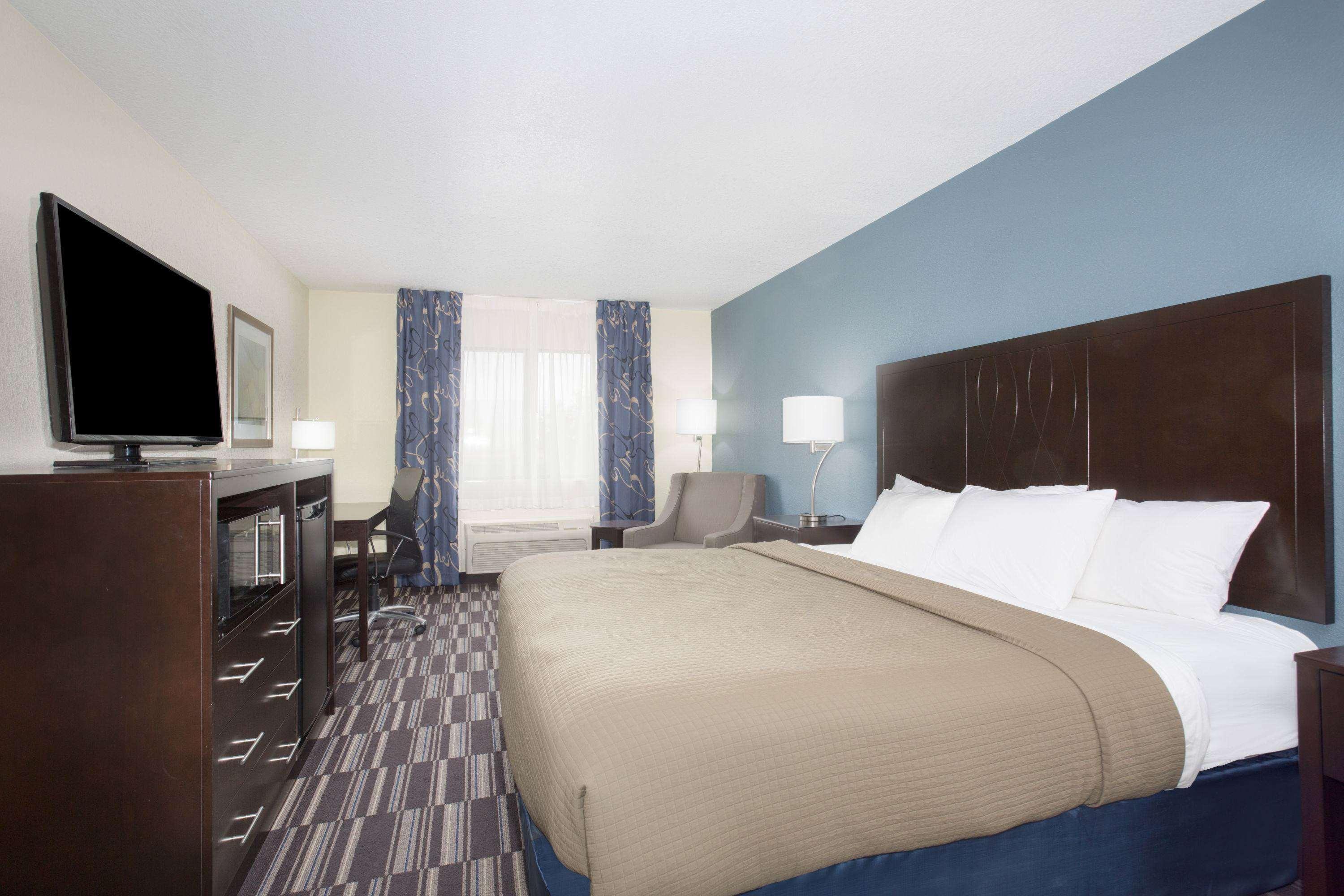Americinn By Wyndham Mount Pleasant Esterno foto